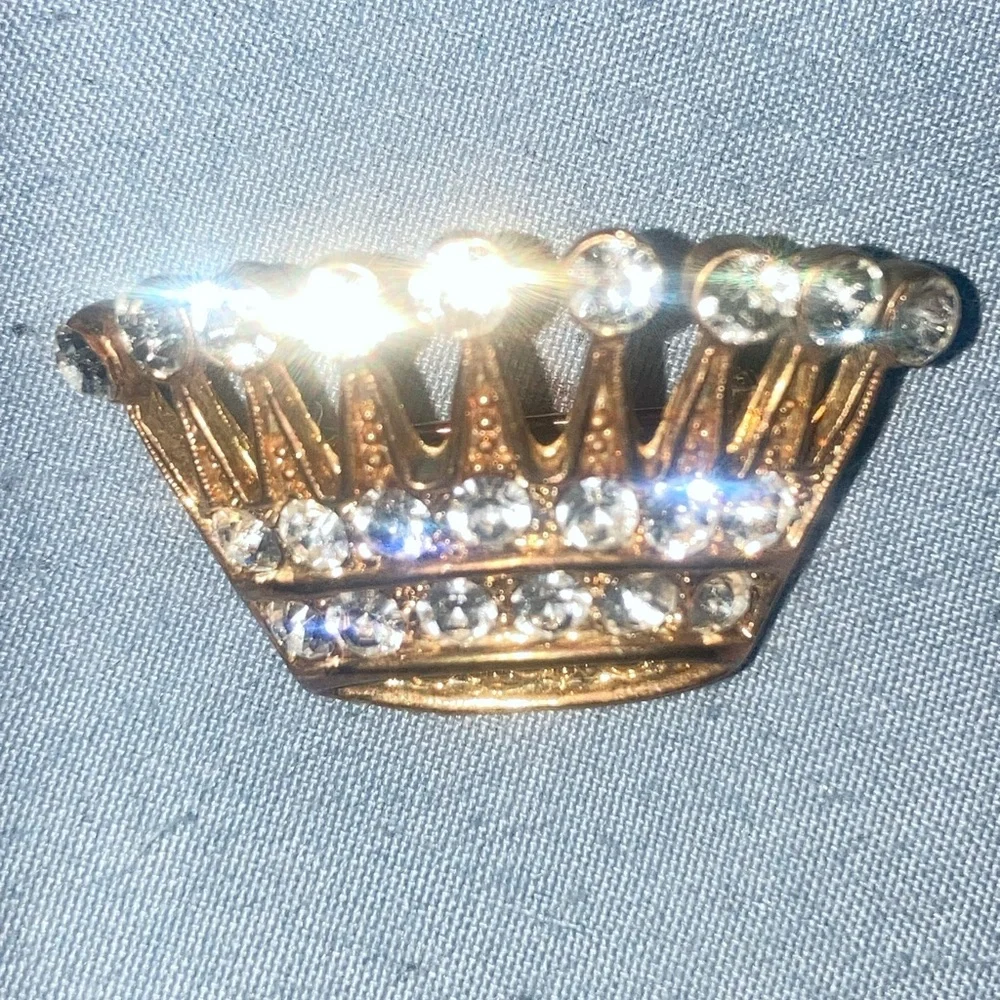Gold Crown Rhinestone Brooch - Gold & Clear - Picture 3 of 4